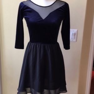 H&M half velvet 3/4 sleeved dress
